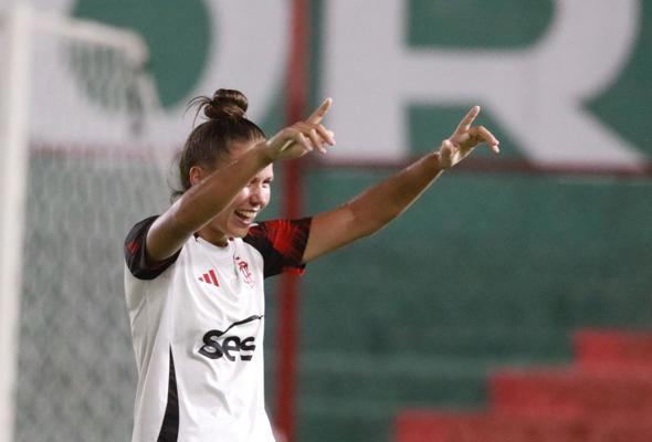 Rubro-Negras goleiam e ficam perto da vaga na decisão do Brasileiro Sub-20