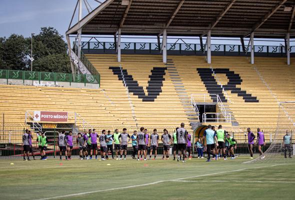 Voltaço pronto para enfrentar o Anápolis-GO no Raulino de Oliveira
