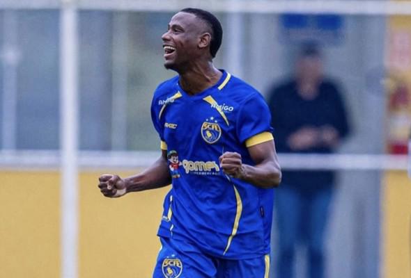 Sampaio vence dérbi de Saquarema e fica perto da classificação no Carioca Sub-20 