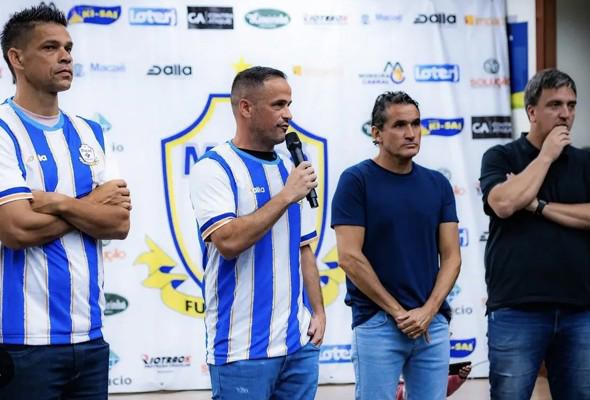 Macaé Esporte apresenta planos de gestão e os novos uniformes