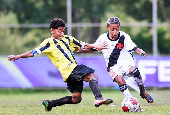 Copa Rio Base: favoritos largam na frente nas quartas do Sub-13 e Sub-14