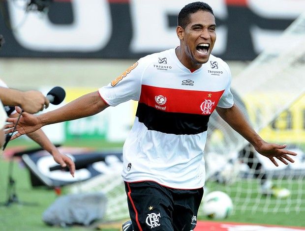 Brasileiro 2012 -atlético-go 1 X 2 Flamengo - 26ª Rodada